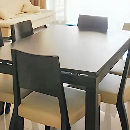 Modern Sea View With Pool In Larnaca Appartement