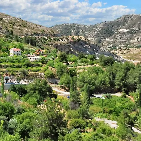 Charming In Larnaca With Sea View - 73 M² Daire *