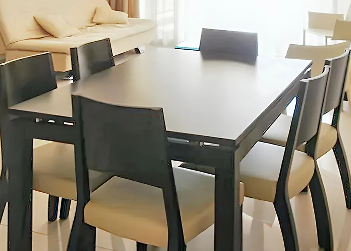 Charming In Larnaca With Sea View - 73 M² Apartmán