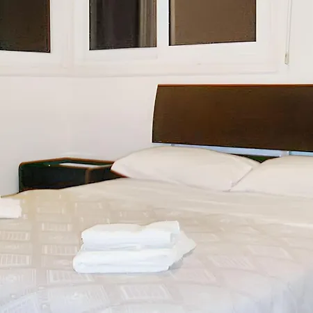 Charming In Larnaca With Sea View - 73 M² Apartament Oroklini