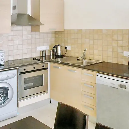 Charming In Larnaca With Sea View - 73 M² Apartament Oroklini