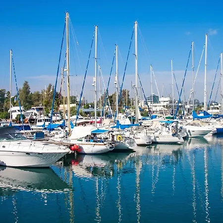 Charming In Larnaca With Sea View - 73 M²