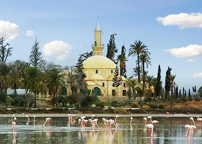 Charming In Larnaca With Sea View - 73 M² Lägenhet