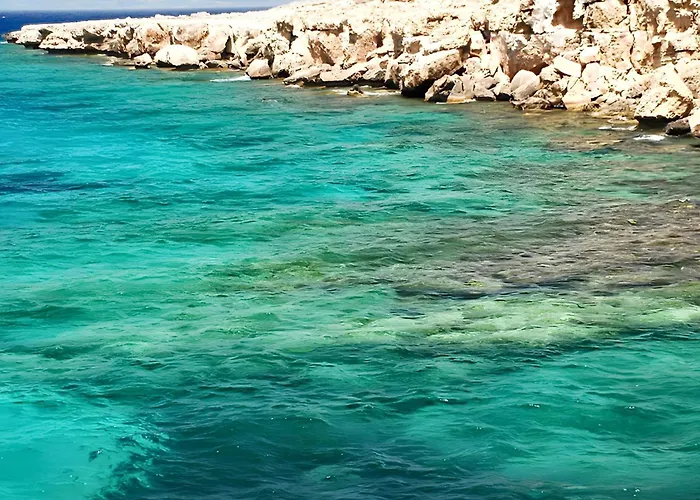 Lägenhet Charming In Larnaca With Sea View - 73 M² *